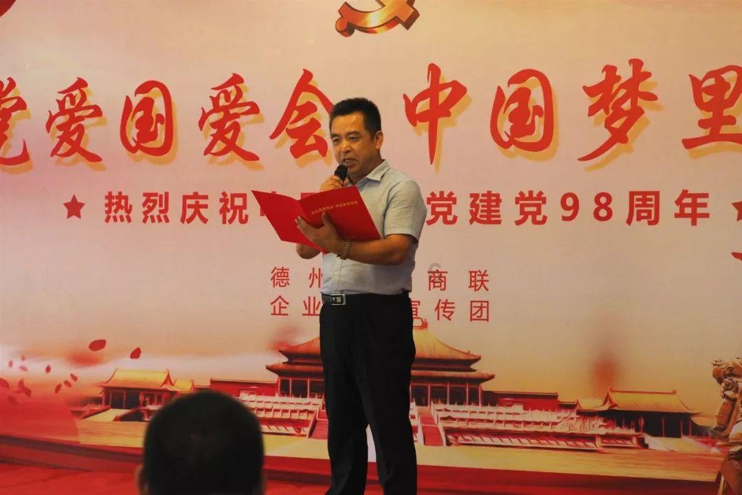 奥迪A7借给朋友，第二天被告知车被撞报废了？男子：驾驶人打电话不接 发微信不回